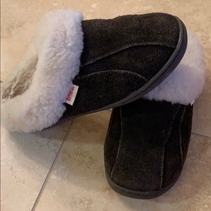 Brown Sheepskin and Leather Tamarac Slide Slipper